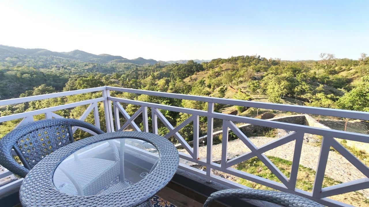 The Sky Imperial Pavoreal Jungle Resort Kumbhalgarh Exterior foto